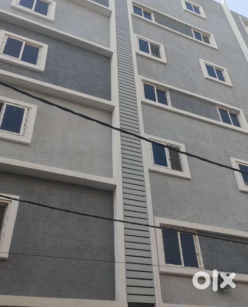 New PG building for lease