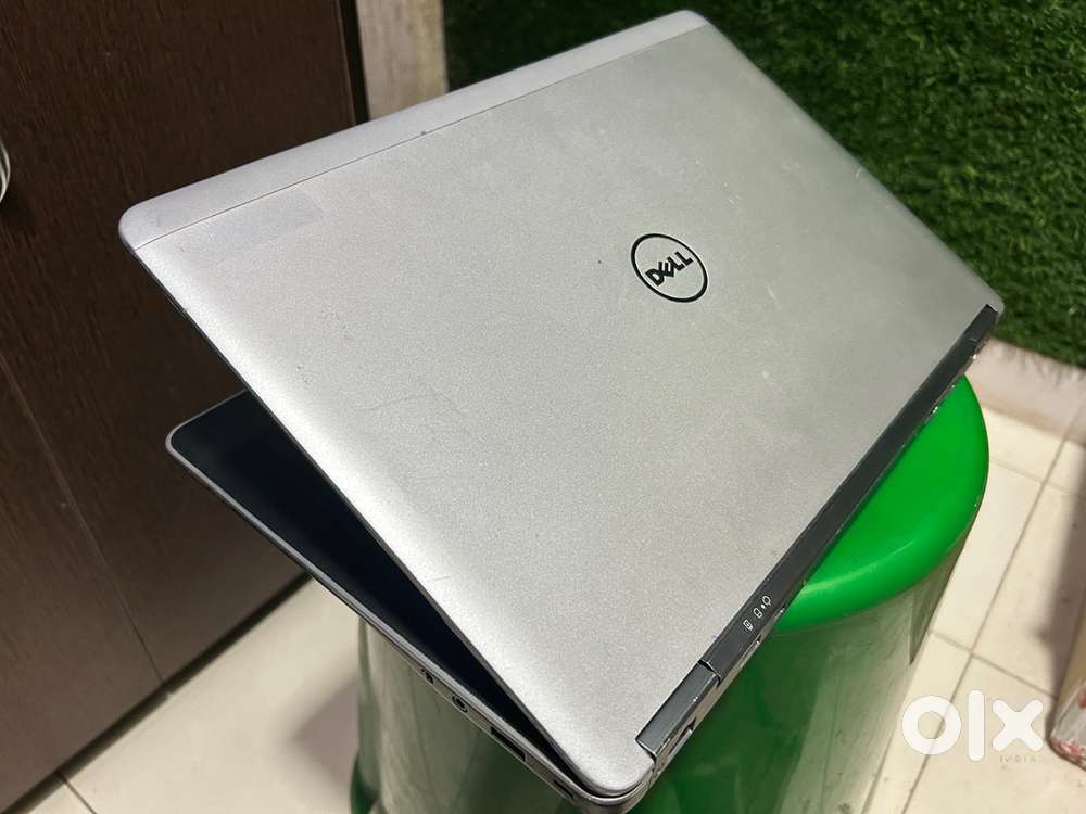 Dell core i7 slim high speed Laptop 14 inc bill warranty
