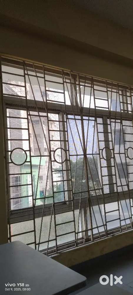 A breezy 3 year old apartment in a peaceful area.