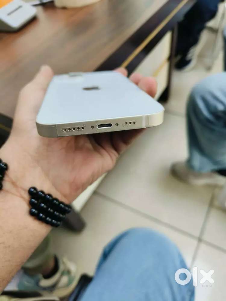I want to sell my 5 months old iPhone 13 256gb urgently.
