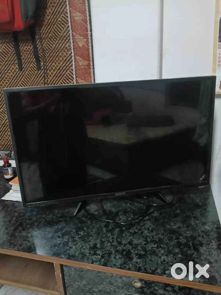 Tv 32 inchee