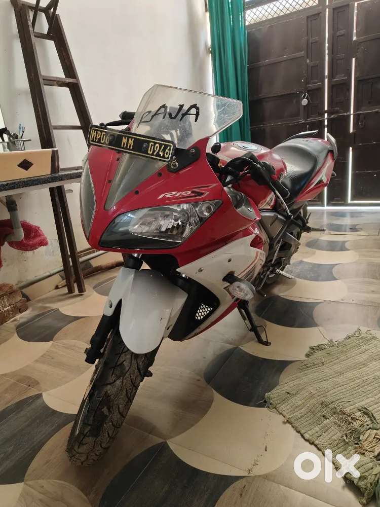 Yamaha R15