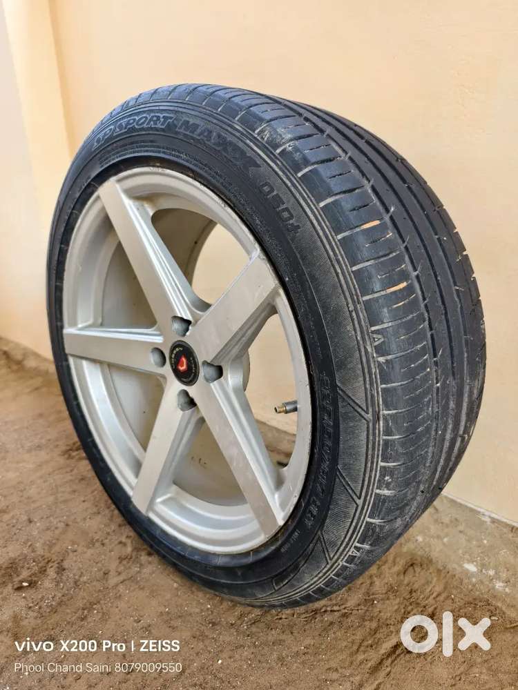 17 inch alloy wheel with tyre