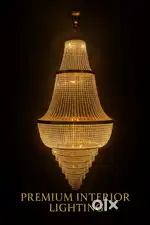 Beautiful chandiler in new condition