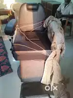 Saloon chair