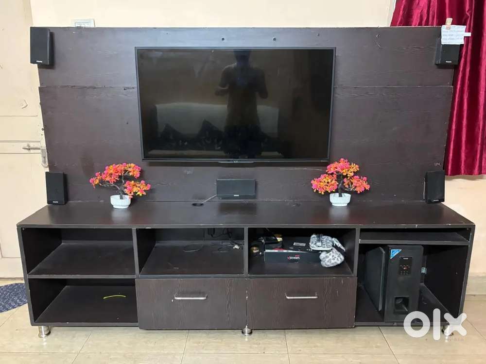 Tv stand complete set