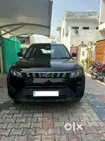 MAHINDRA XUV300 1.5 W6 WELL MAINTAINED