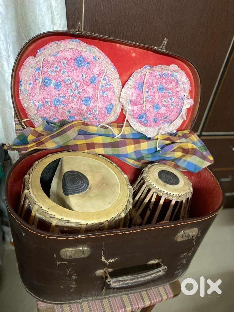 Tabla set with slight damage