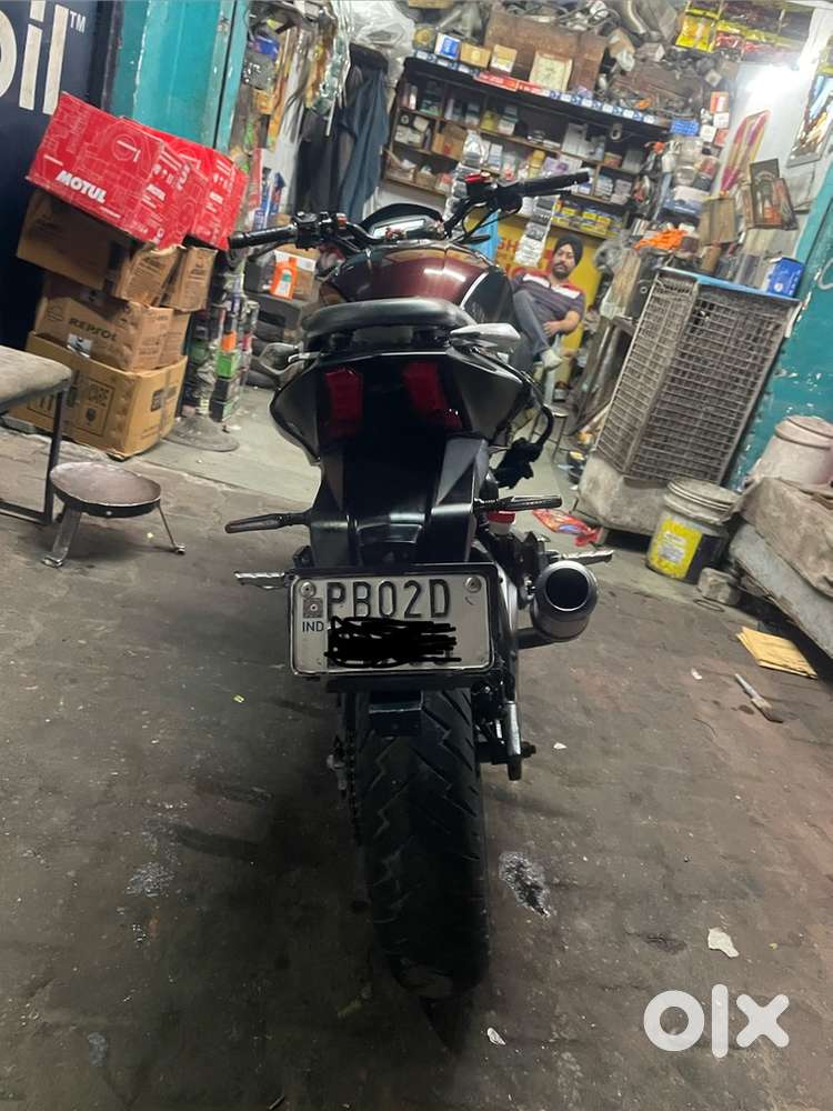 Bajaj dominar 400