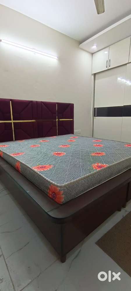 Fully furnished 2bhk ownerfree ground floor available in sector 123