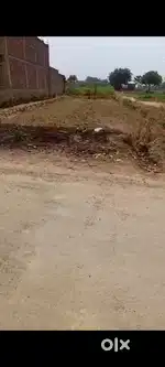 घर बनाने के लिए या किसी दुकान दुकान खोलने के लिए अच्छी जमीन है