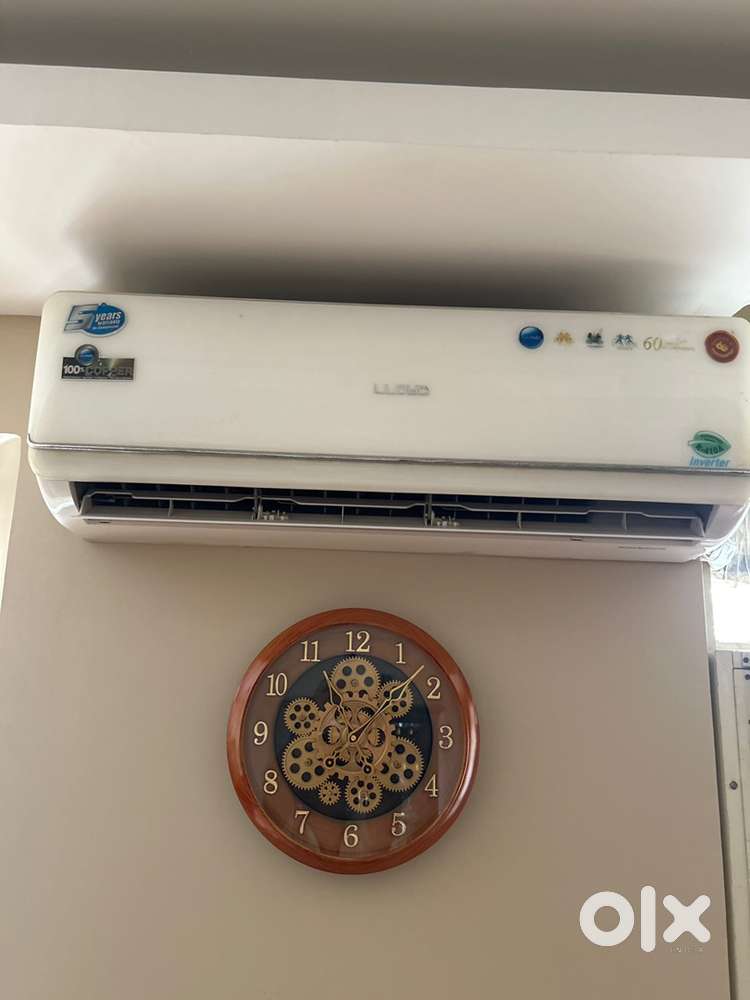 Lloyed 2 ton AC in running condition
