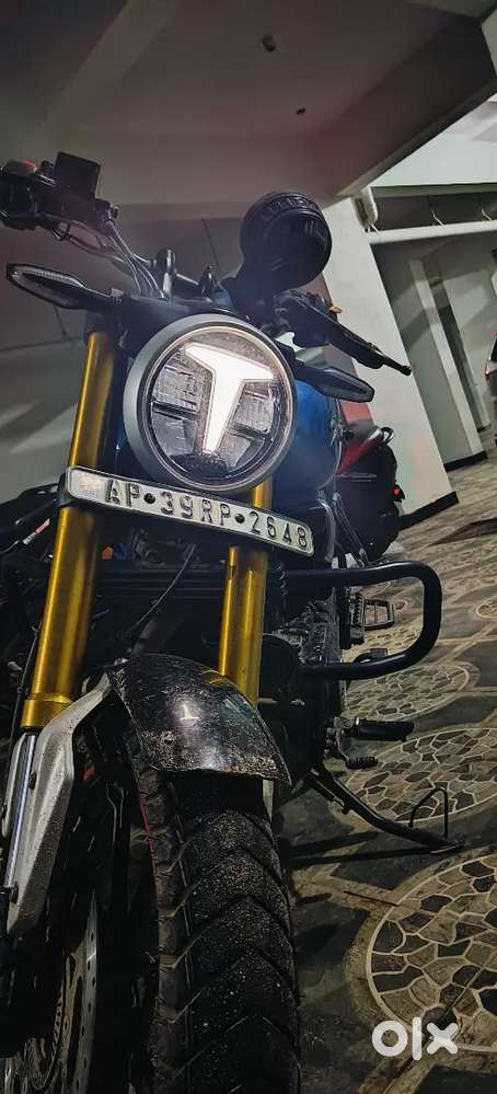 Ronin (2022 - December) 225CC blue colour