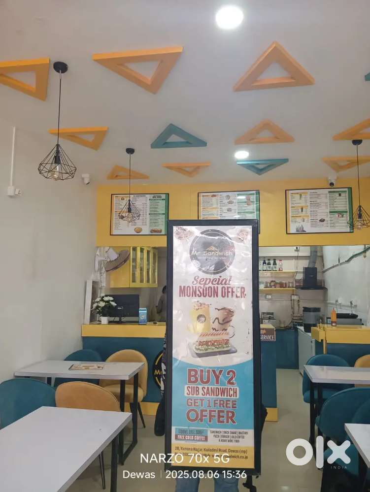 Furnished cafe for sale