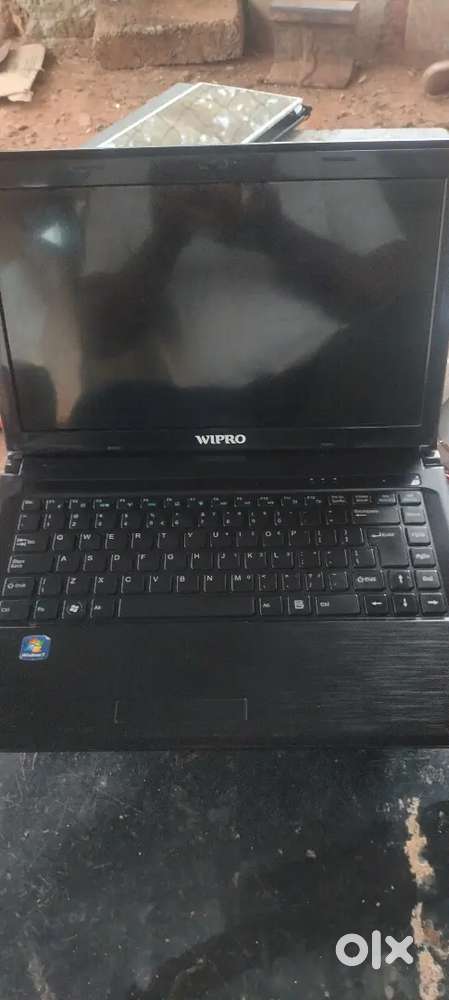Wipro laptop display breaking all accessories