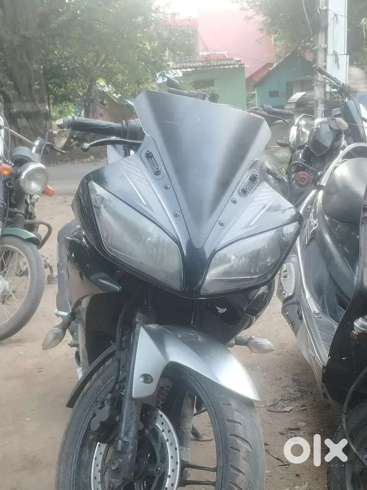 R15V2 GOOD CONDITION