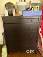 10 months old chest of drawers