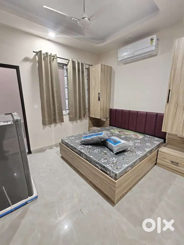NEAR SKIT COLLEGE, FURNISHED STUDIO FLAT FOR BACHLERS AND FAMLIES.
