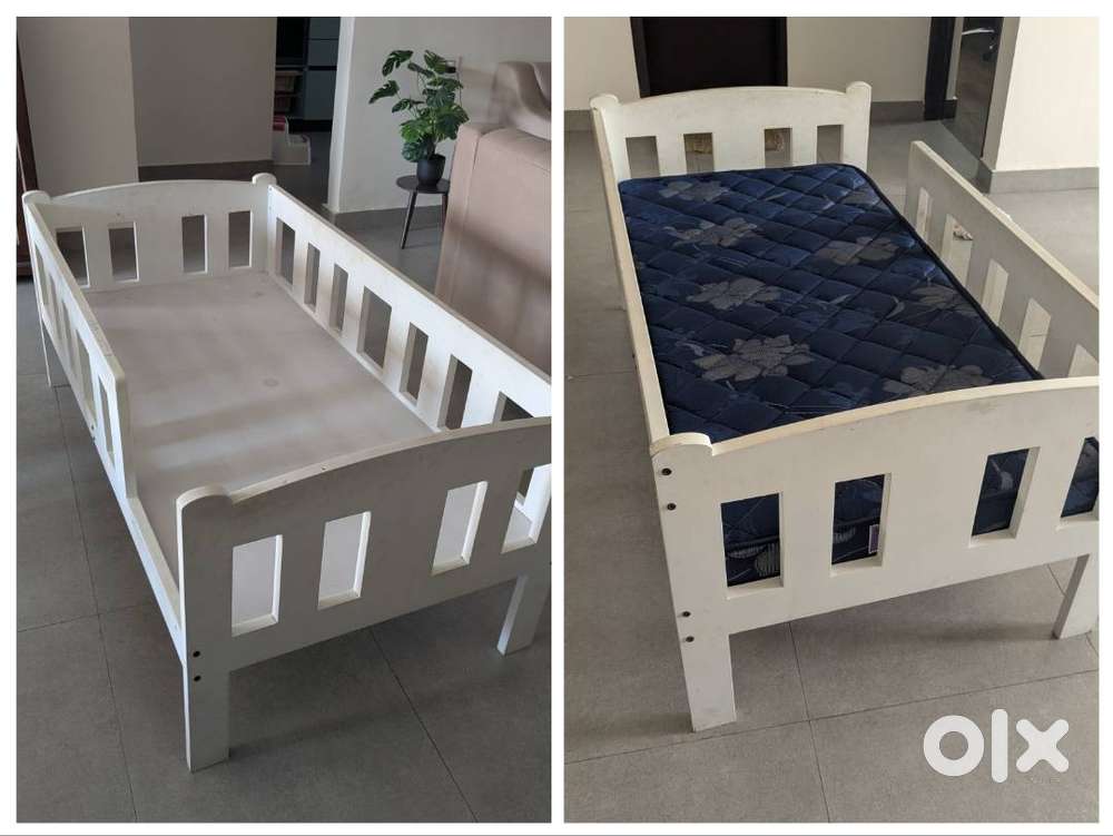Kids bed, gently used