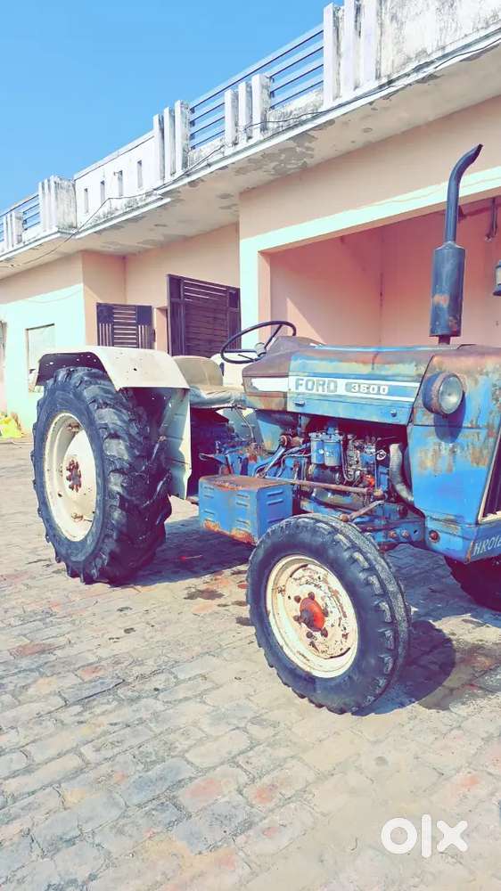 Ford 3600 tractor
