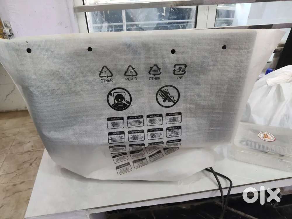AOC 22 LED HD SCREEN