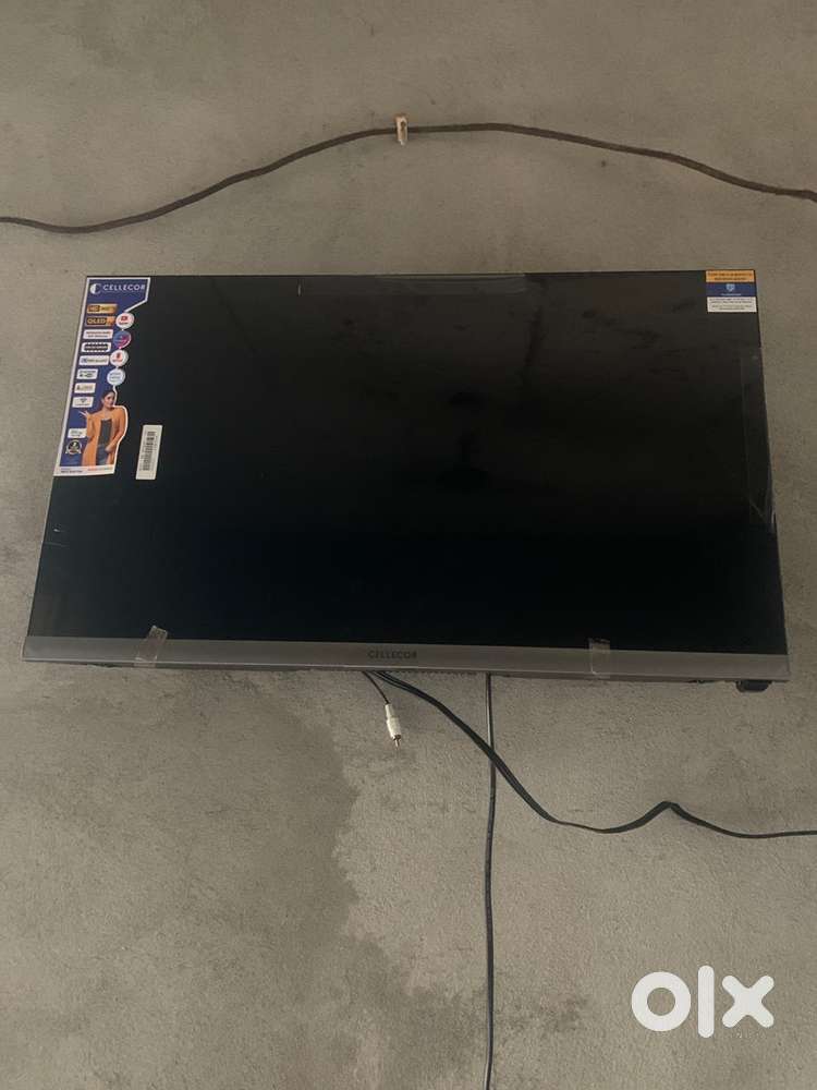 Led qld 2month old  32 inc full hd warnty hai 10month ki baki
