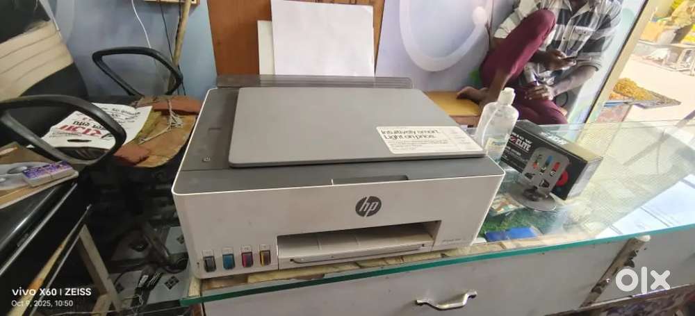 Hp smart Tank 520 new condition 1 years old