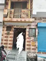 22 lac ka h  ik shop bhi h