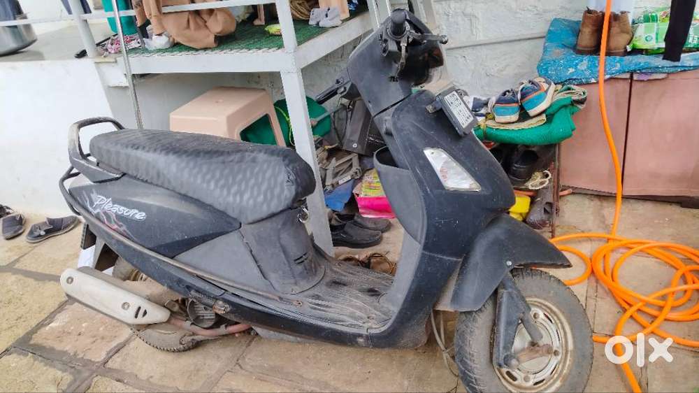 Hero honda Pleasure 2009 model