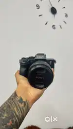 Sony A7riv with 85mm 1.8 sony + 28mm f2 sony