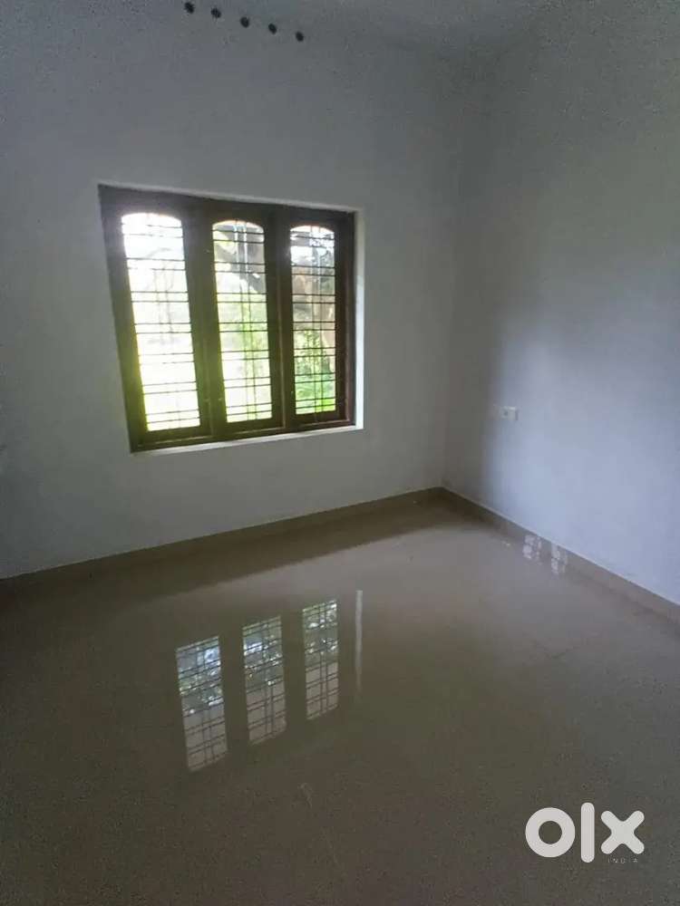 Angamaly Karukutty 2 bhk apartment for rent immediately
