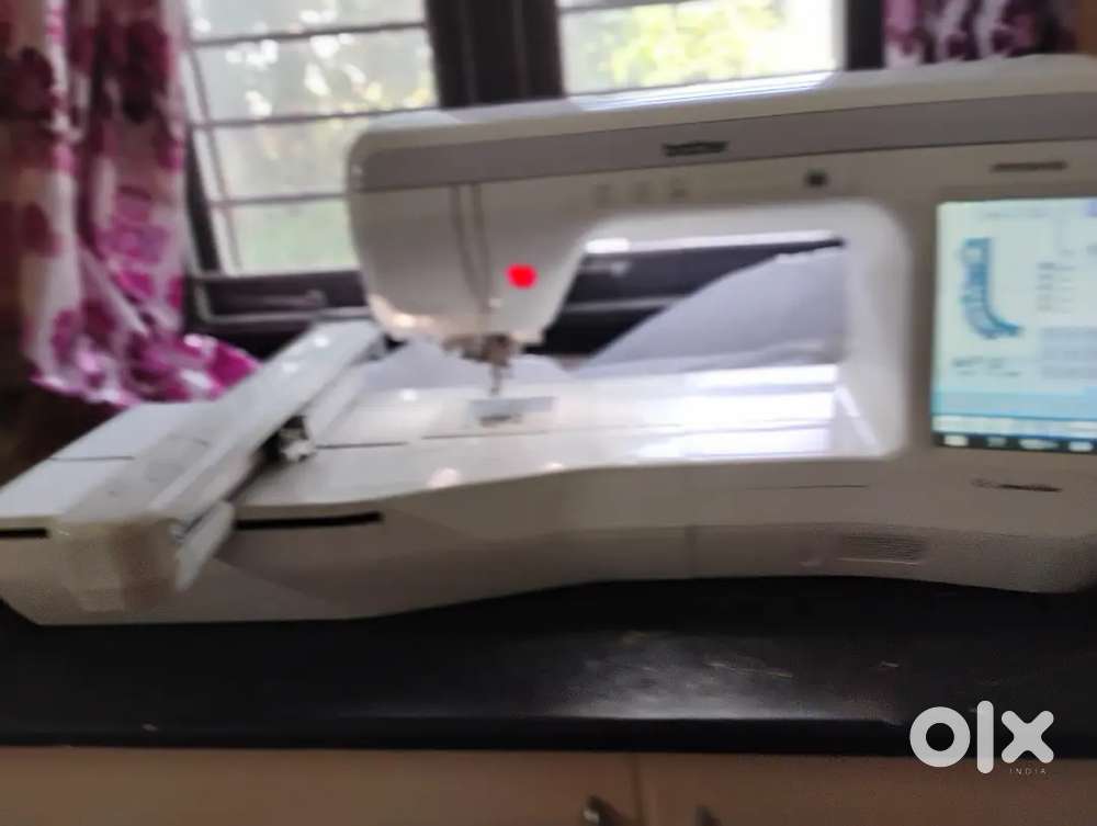 Computer embroidery machine