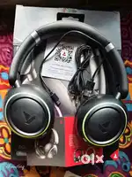 Boat headphone