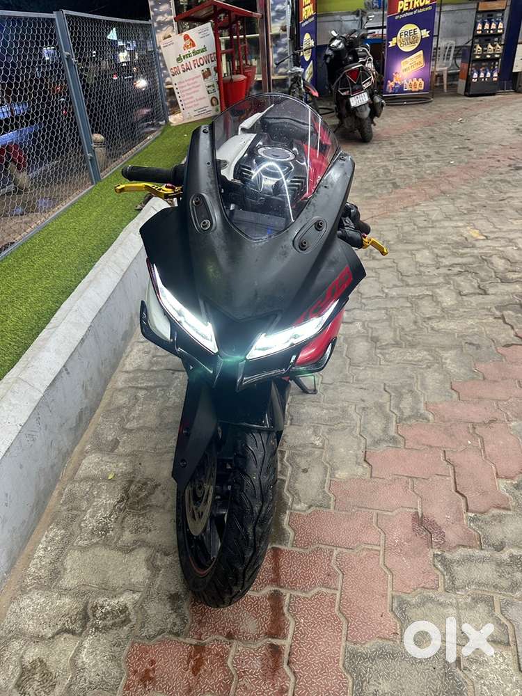 Yamaha R15 V3