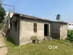 নারী বেলবাগান অ্যাসবেস্টস বাড়ি সহ 1.5 কাঠা জমি