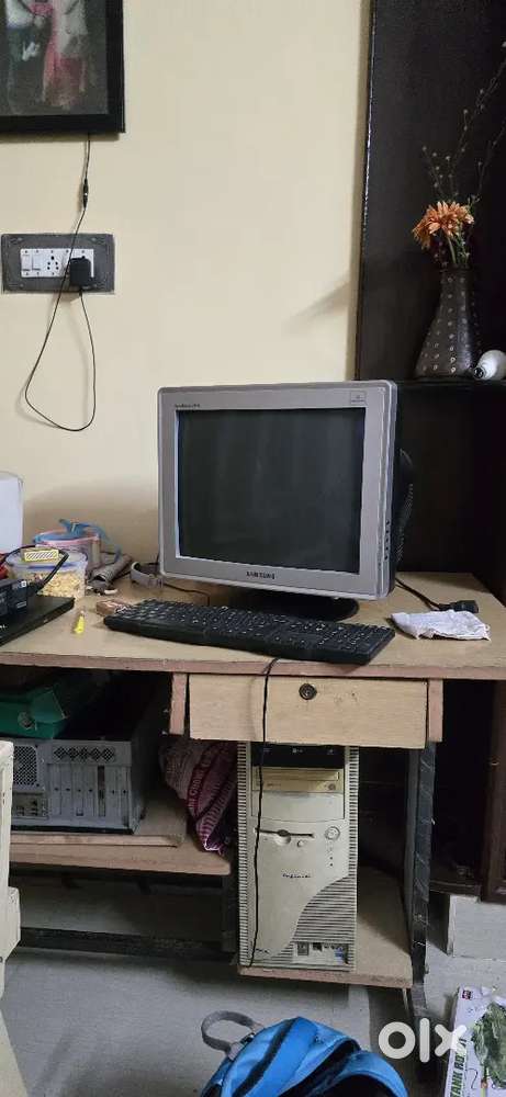 P4, 2GB RAMCPU, TFT MONITOR,  KEYBOARDS,
