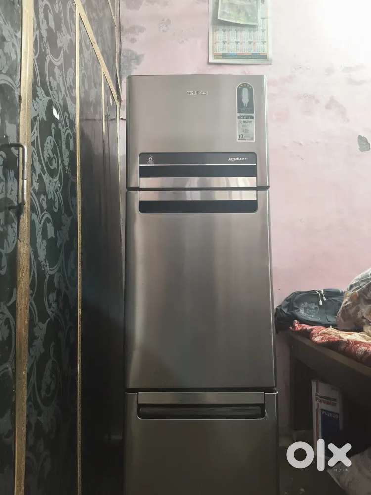 Whirlpool 5 star fridge 1day old only