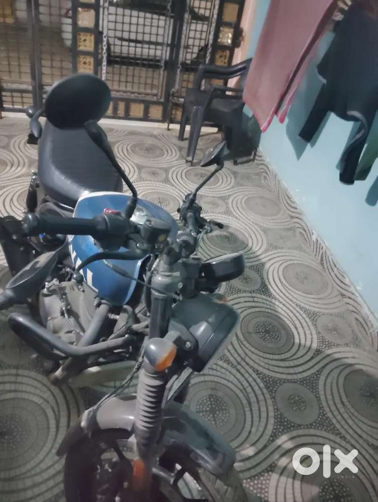 Royal Enfield Hunter 350 2022  8700 KM  Excellent Condition