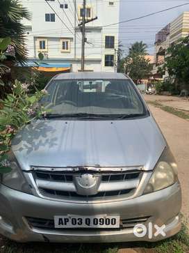 Toyota Innova 2005