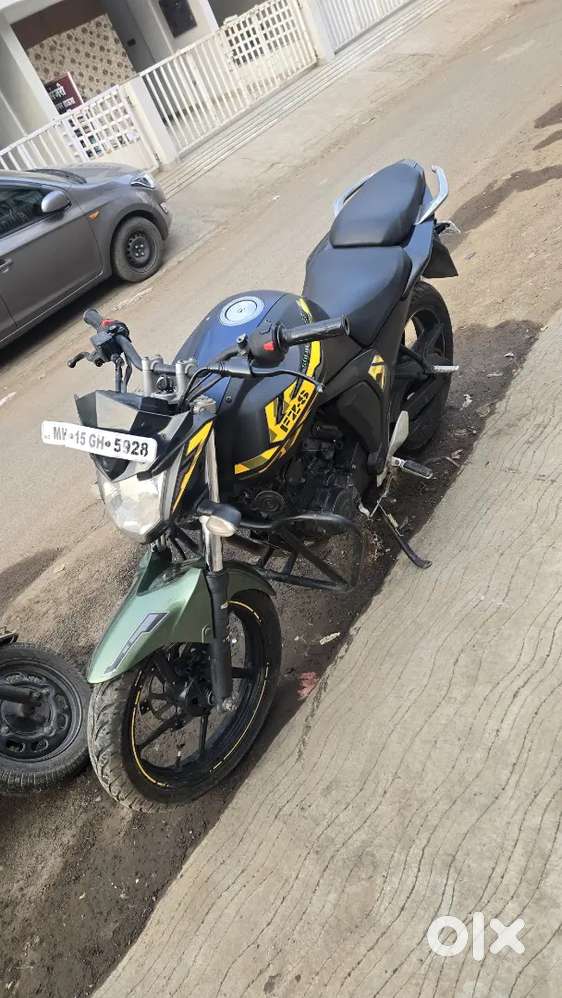 The bike zone Nashik sarda Circle with exchange offer available