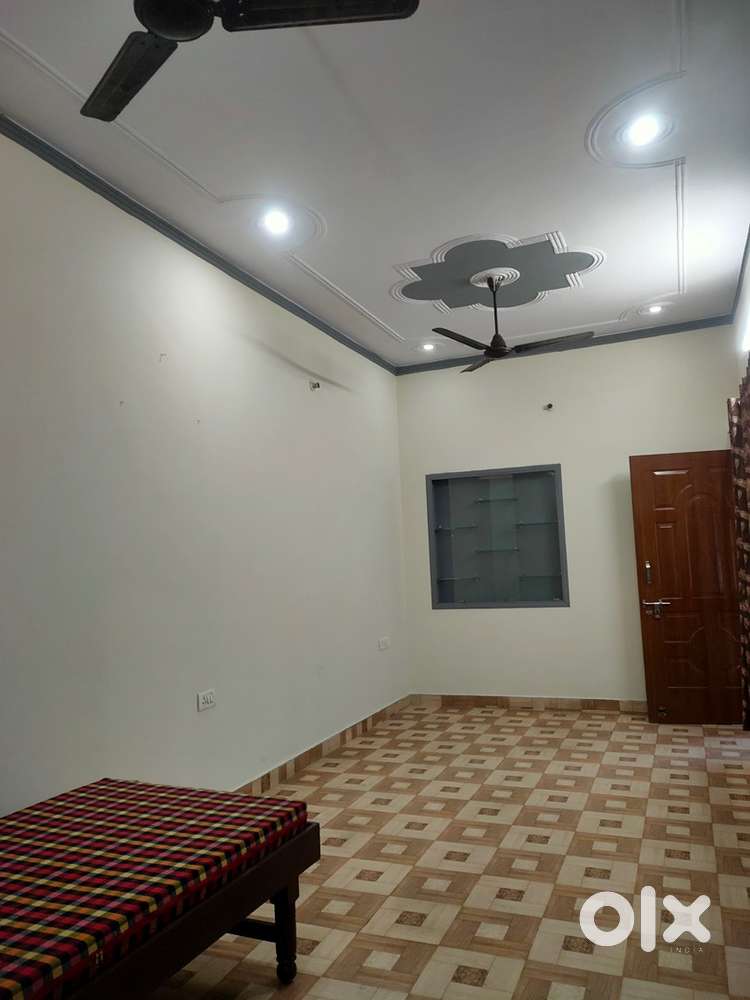 … 2bhk for rent girls and small family allowed
