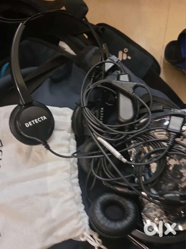 Jabra evolve 6 pcs and one detecta 2 way headset