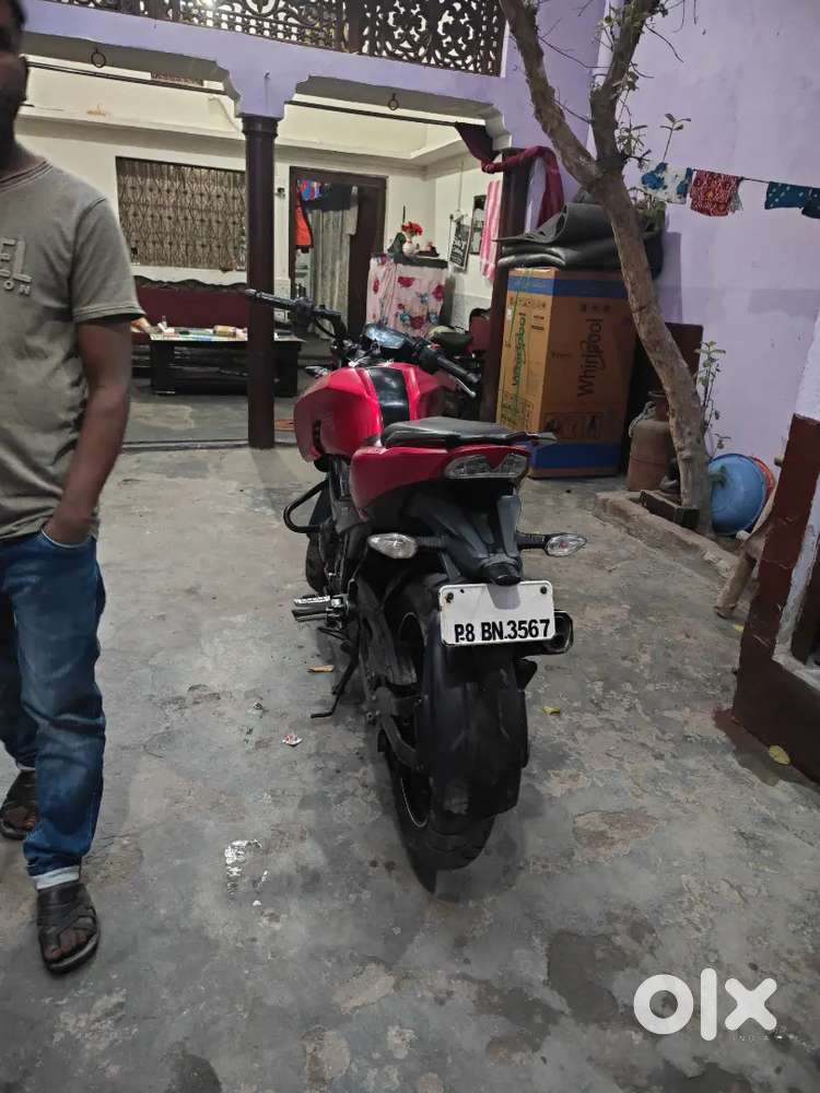 Apache  rtr 200 cc red colour. Condition okay