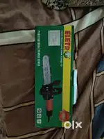 Electric chain saw stand 12