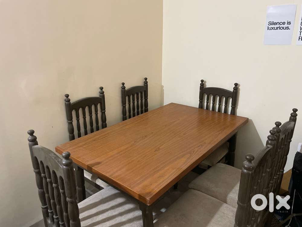 Dining Table set with 6 chairs