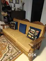 5 Seater Wooden Sofa Set with center Table