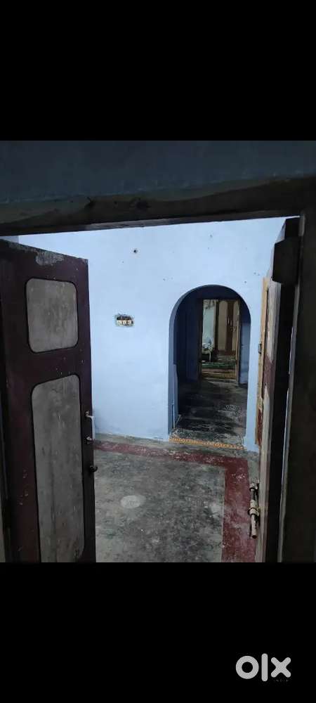 Single bhk for rent with bike parking facility available