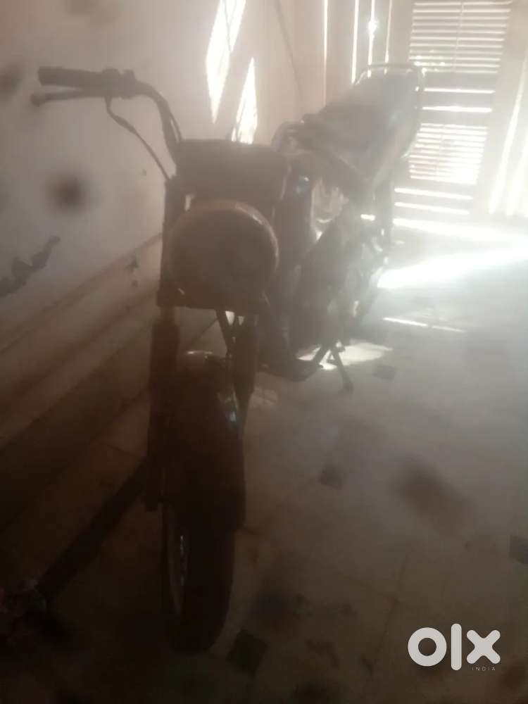 CD dawn in good condition 70 km ka average hai