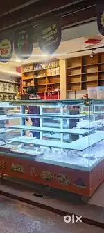 L shape glass counter