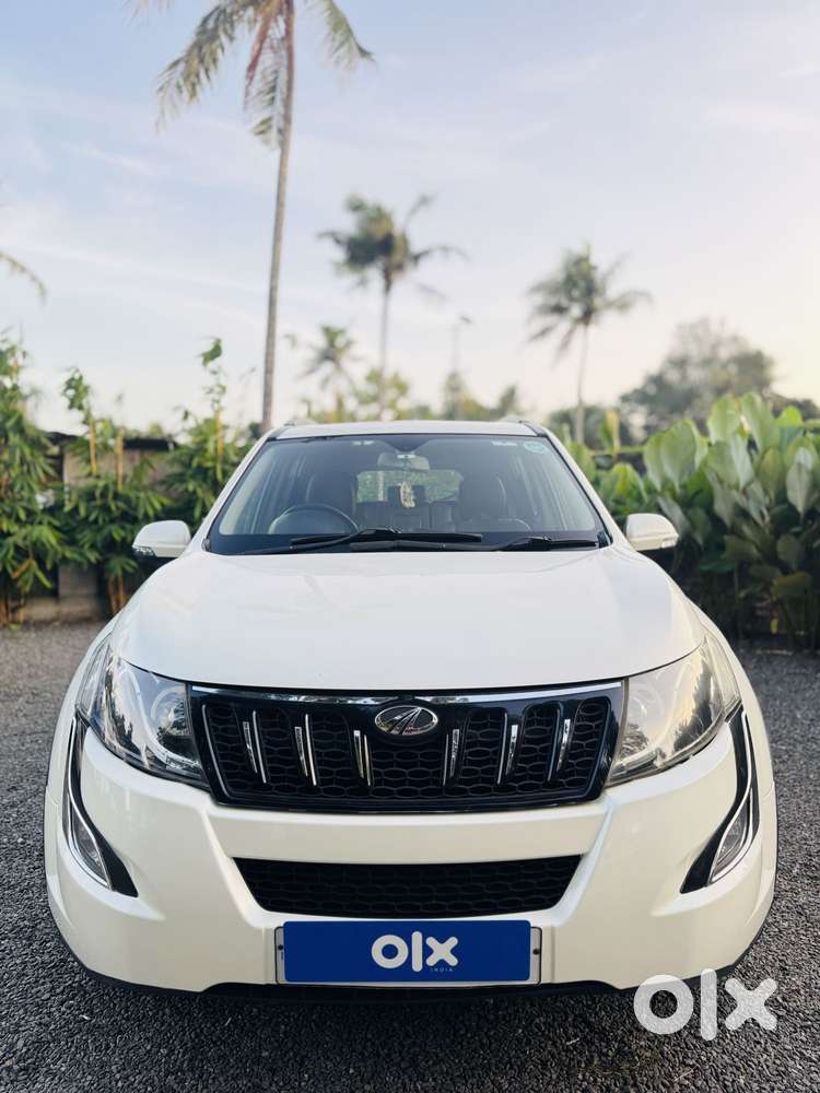 Mahindra XUV500 2.2 W10, 2015, Diesel